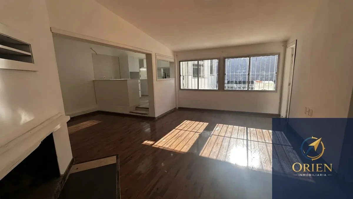 Casa 3 dormitorios en alquiler c/ cochera en Buceo - Imagen 2