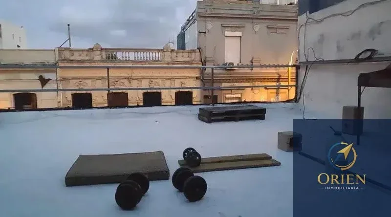 Se Alquila Casa de 5 Dormitorios en Palermo - Imagen 1