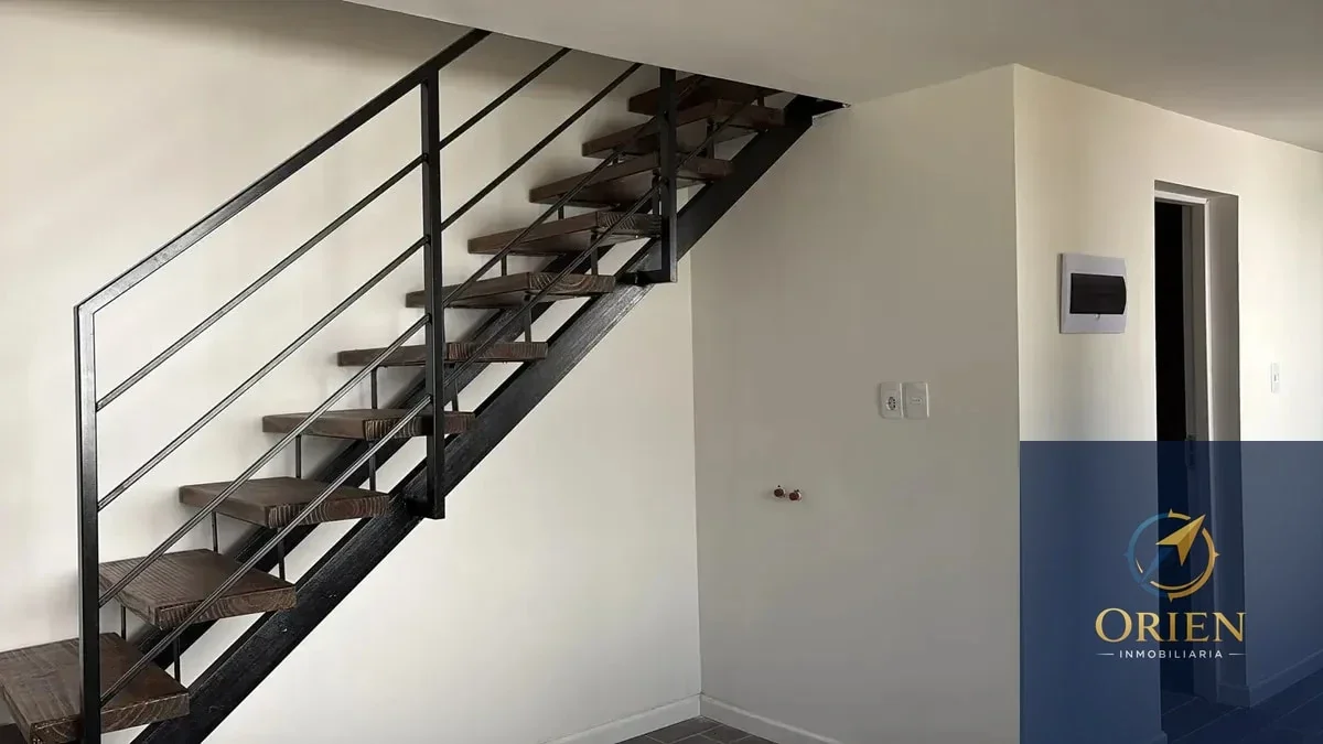 Casa en venta 2 Dormitorios 2 Baños y Cochera en Piriapolis - Imagen 2