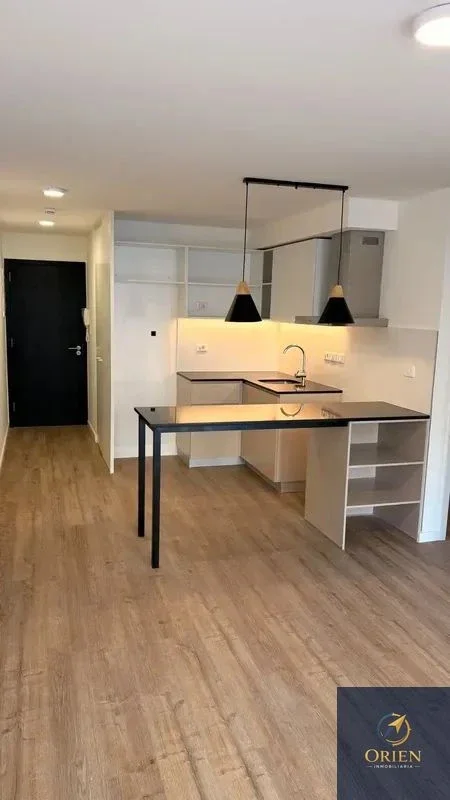 Se Alquila Apartamento de 2 Dormitorios c/ cochera en Cordón - Imagen 1