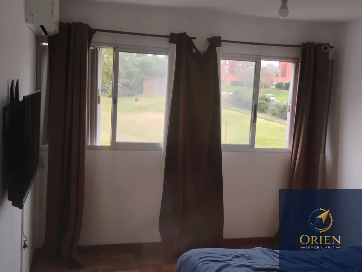 Apartamento 4 dormitorios en alquiler c/ cochera en Malvin Norte - Imagen 2