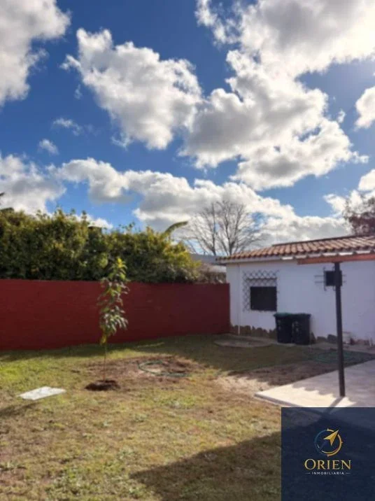 Casa 3 Dormitorios Reciclada en alquiler c/ cochera en Ciudad de la costa - Imagen 3