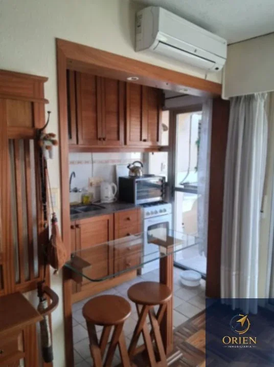 Penthouse 2 dormitorios en alquiler c/ cochera en Pocitos - Imagen 2