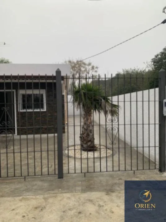Casa 2 dormitorios en alquiler c/ cochera en Carrasco - Imagen 4