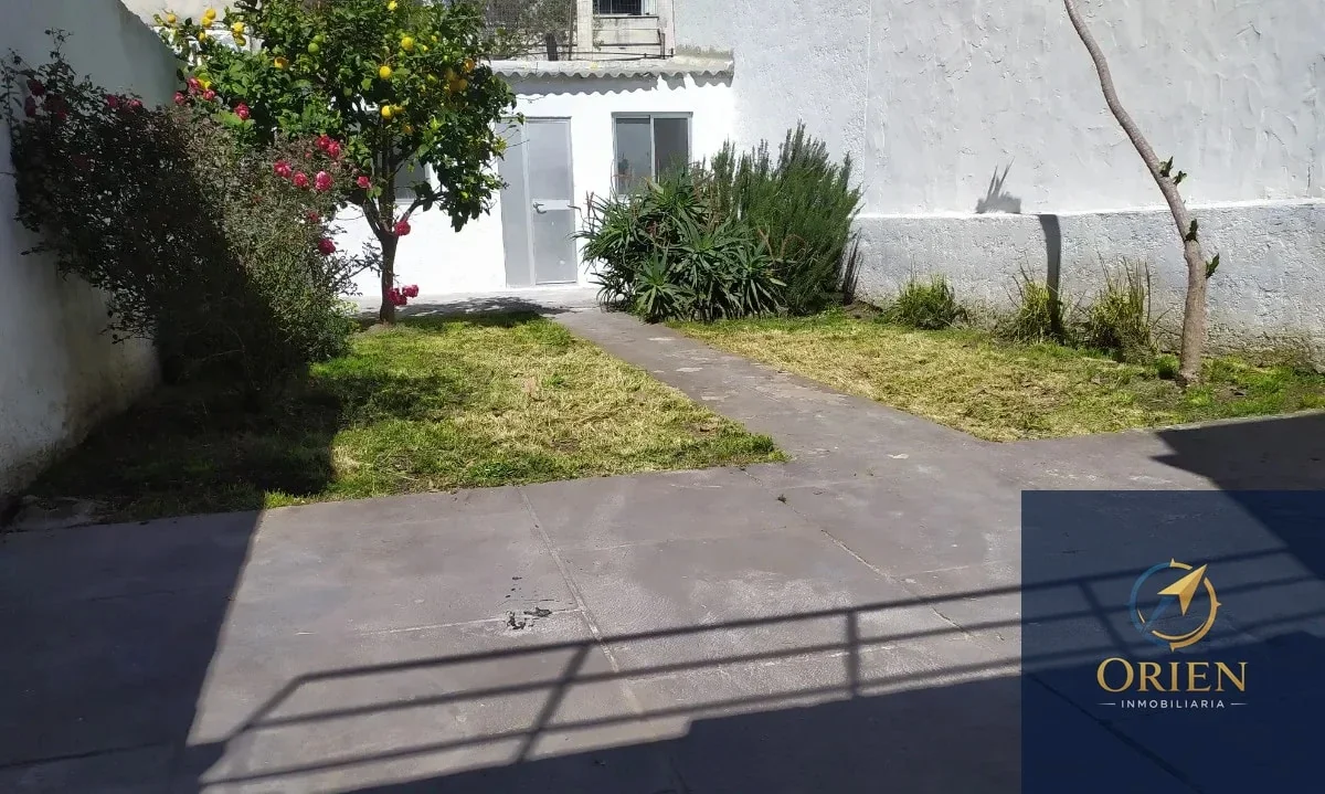 Casa 3 dormitorios en alquiler c/ cochera en Pocitos Nuevo - Imagen 2