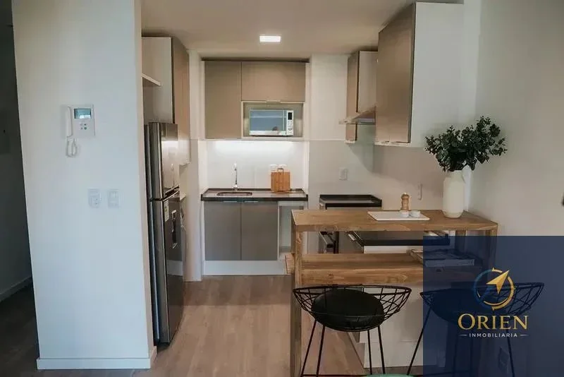 Se Alquila Apartamento de 1 Dormitorio en el Centro - Imagen 1
