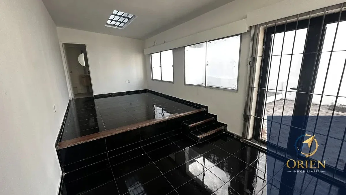 Casa 3 dormitorios en alquiler c/ cochera en Buceo - Imagen 5