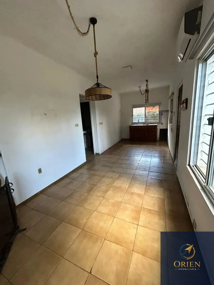 Casa  2 dormitorios en alquiler c/ cochera y piscina en Atlántida - Imagen 3