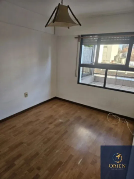 Apartamento 1 dormitorio en alquiler en Tres Cruces - Imagen 2