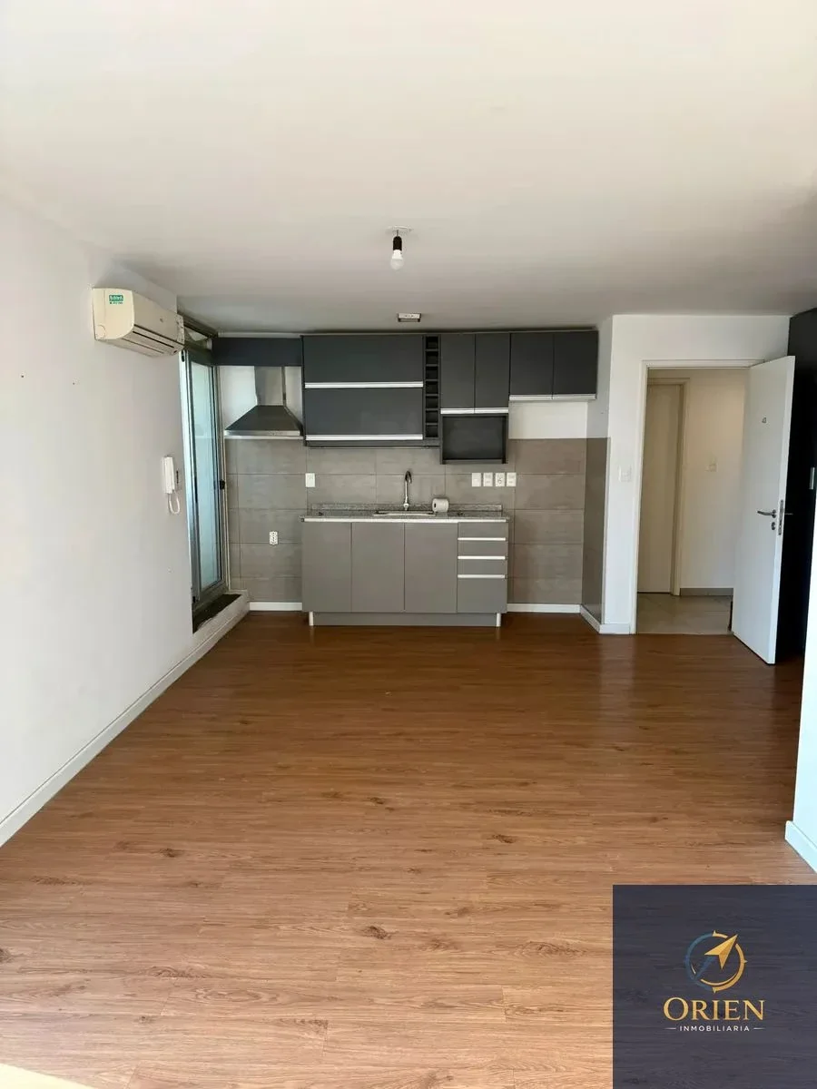 Apartamento 2 dormitorios en alquiler c/ cochera en Tres Cruces - Imagen 1
