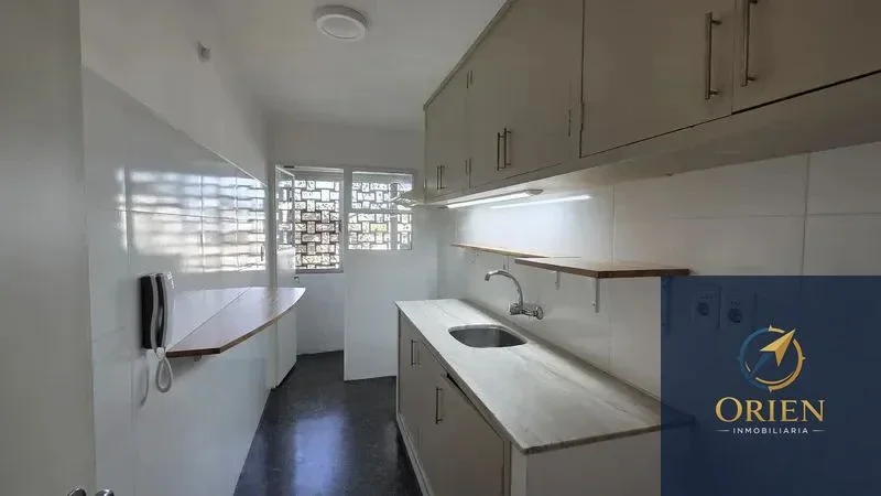 Apartamento en Alquiler de 2 Dormitorios c/ cochera en Tres Cruces - Imagen 1