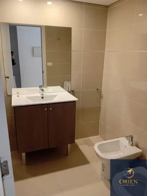 Se Alquila Apartamento de 2 Dormitorios c/ cochera en Centro - Imagen 4