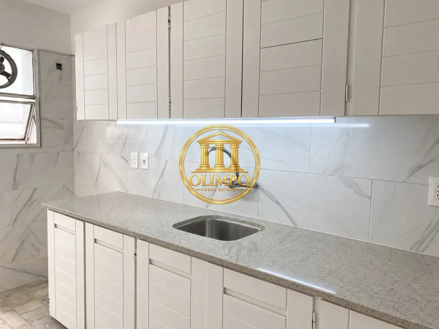 Apartamento en alquiler en Tres Cruces - Imagen 1