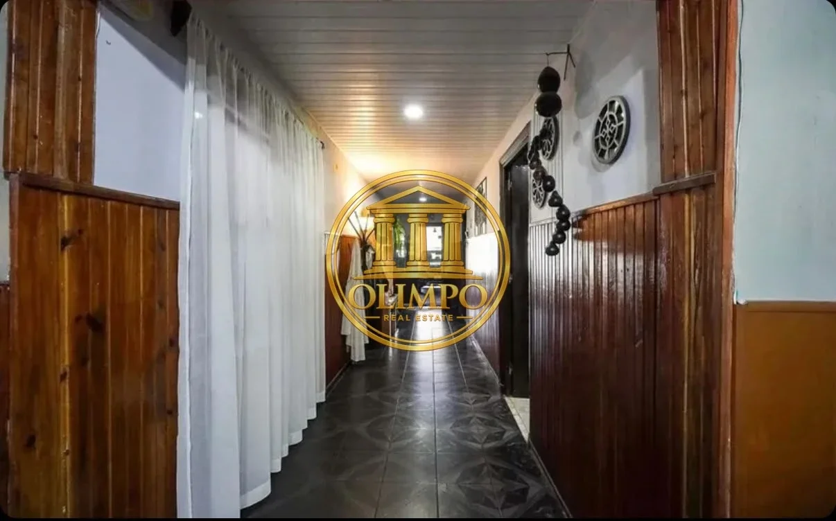 Casa en venta 5 dormitorios c/ cochera en Jardines Hipódromo - Imagen 2