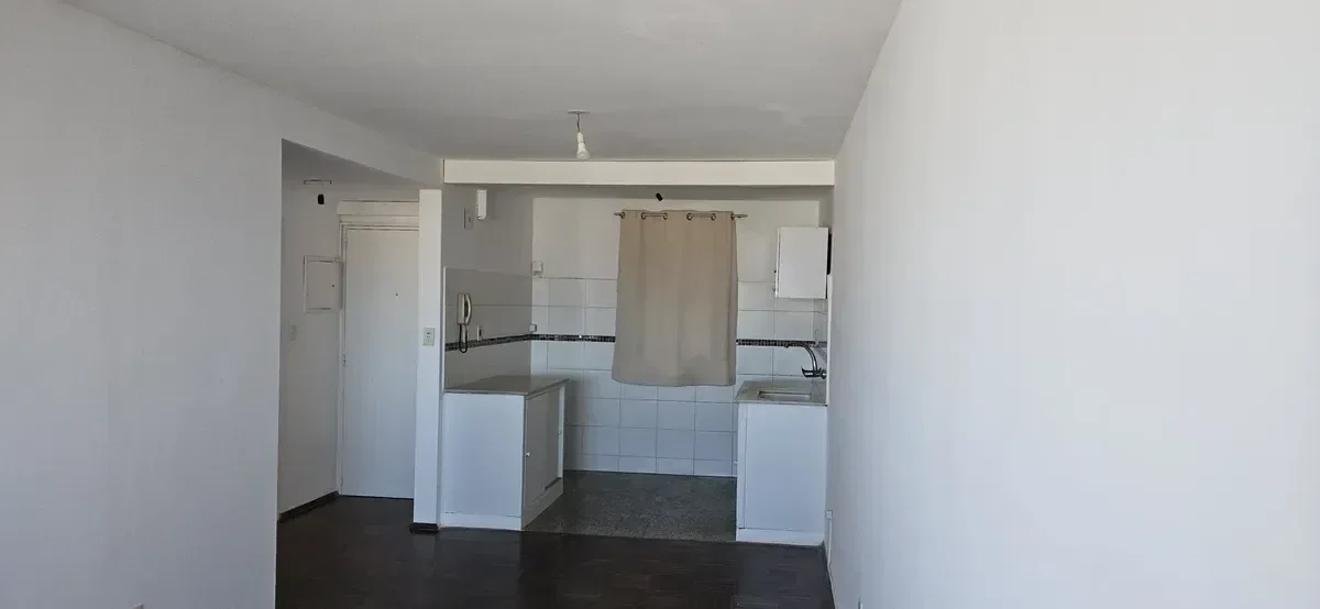 Apartamento 1 dormitorio en alquiler en Centro - Imagen 2