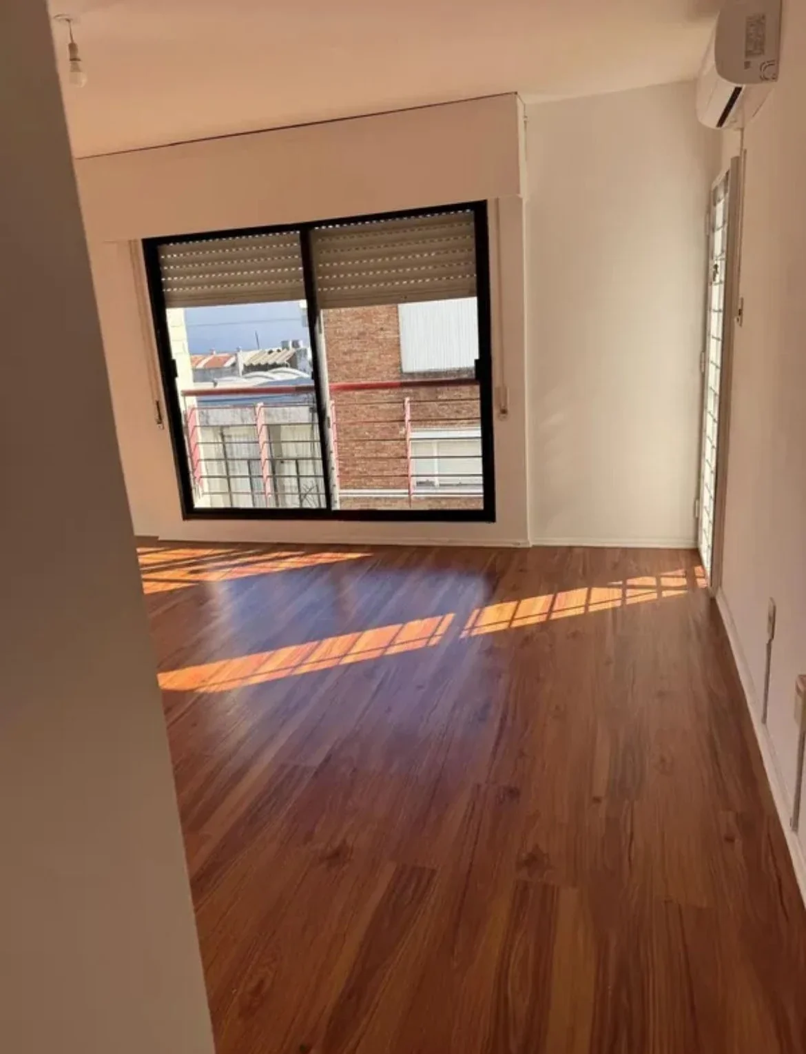 Apartamento en venta dos dormtiorios en Cordón - Imagen 2