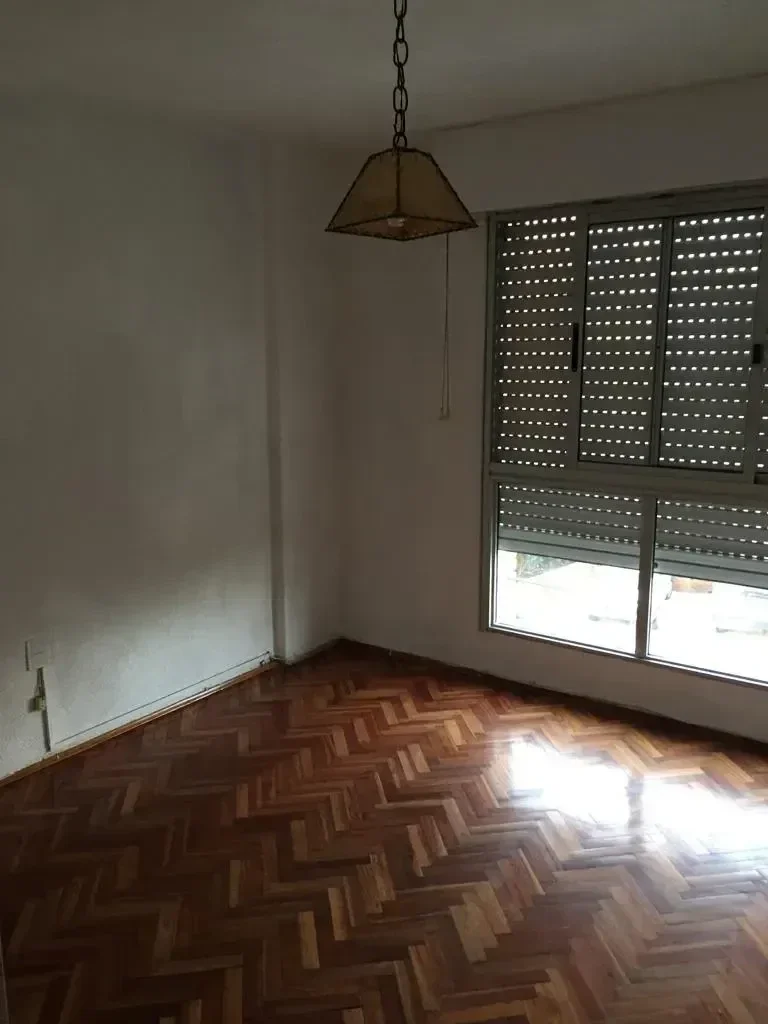 Apartamento en alquiler tres dormitorios en Barrio Sur - Imagen 5