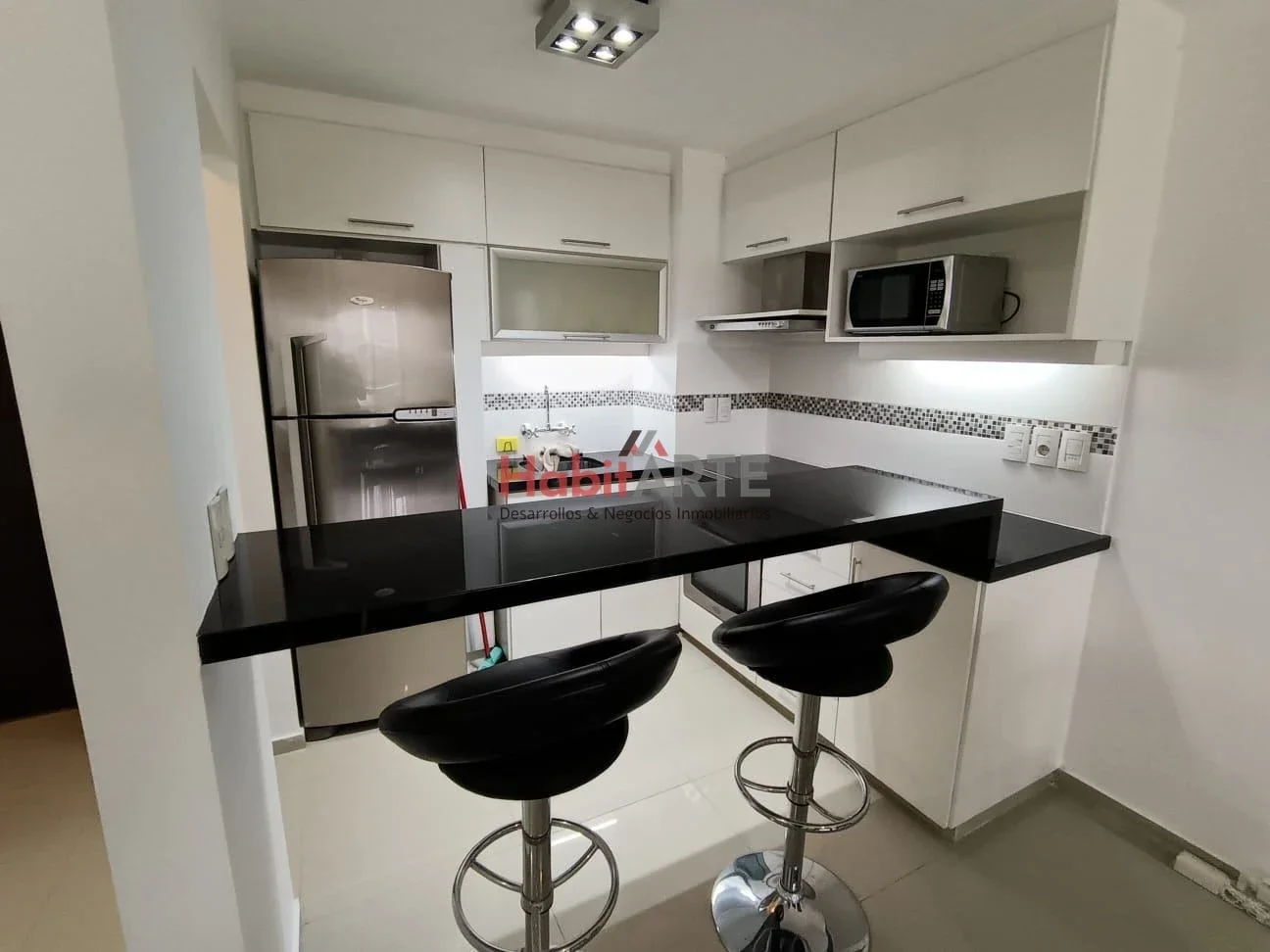 Apartamento en alquiler c/ cochera en Paso Carrasco - Imagen 1