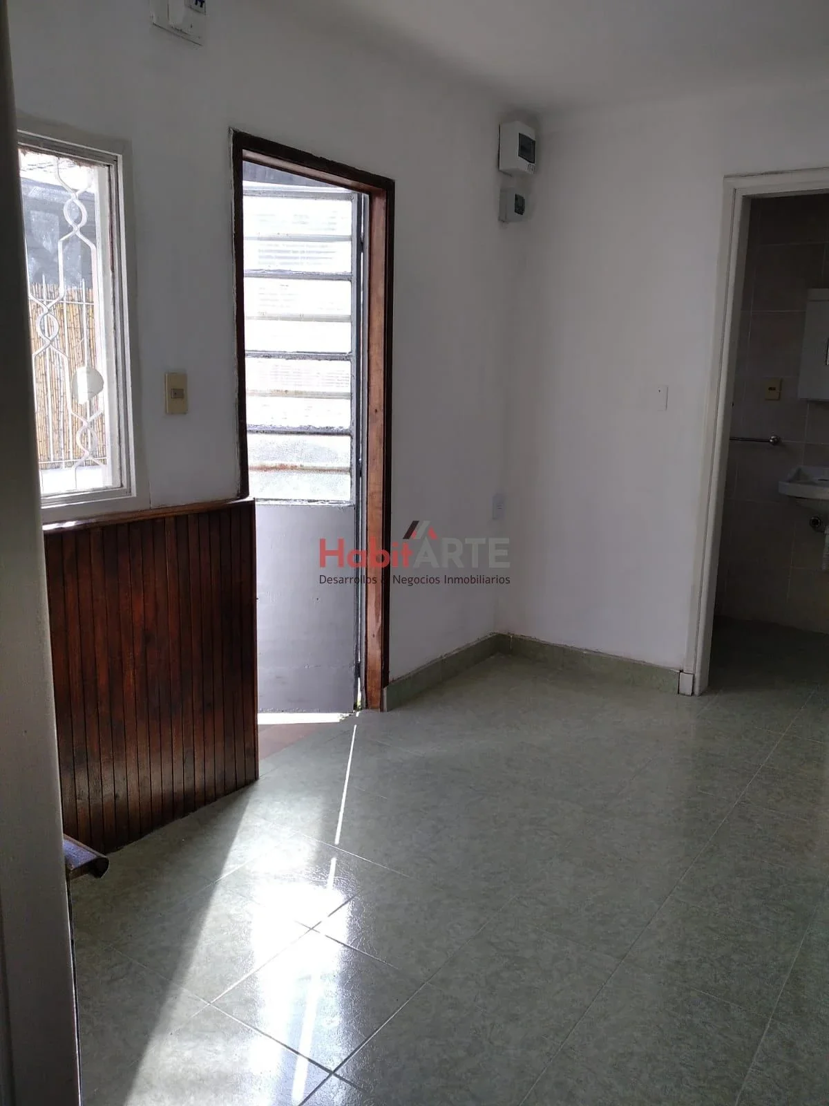 Apartamento en alquiler en Mercado Modelo - Imagen 2