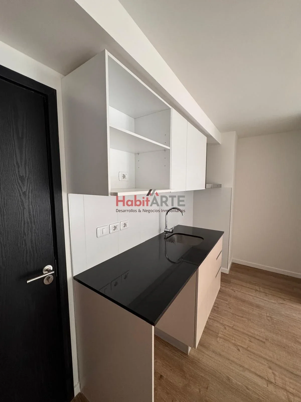 Apartamento en alquiler c/ cochera en Centro - Imagen 2
