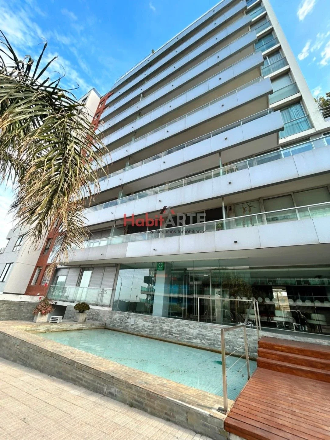 Apartamento en alquiler c/ cochera en Puerto Buceo - Imagen 1