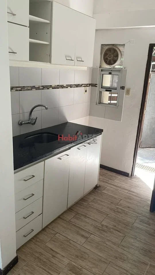 Monoambiente en alquiler ubicado en La Gaceta Y Luis Lamas, Pocitos. - Imagen 1