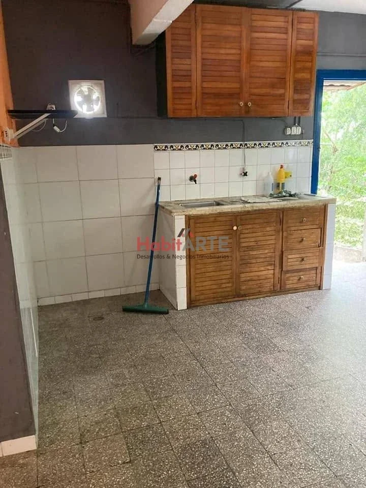 Apartamento en alquiler de dos dormitorios, ubicado en Barrio Cerro calle Pursia - Imagen 4