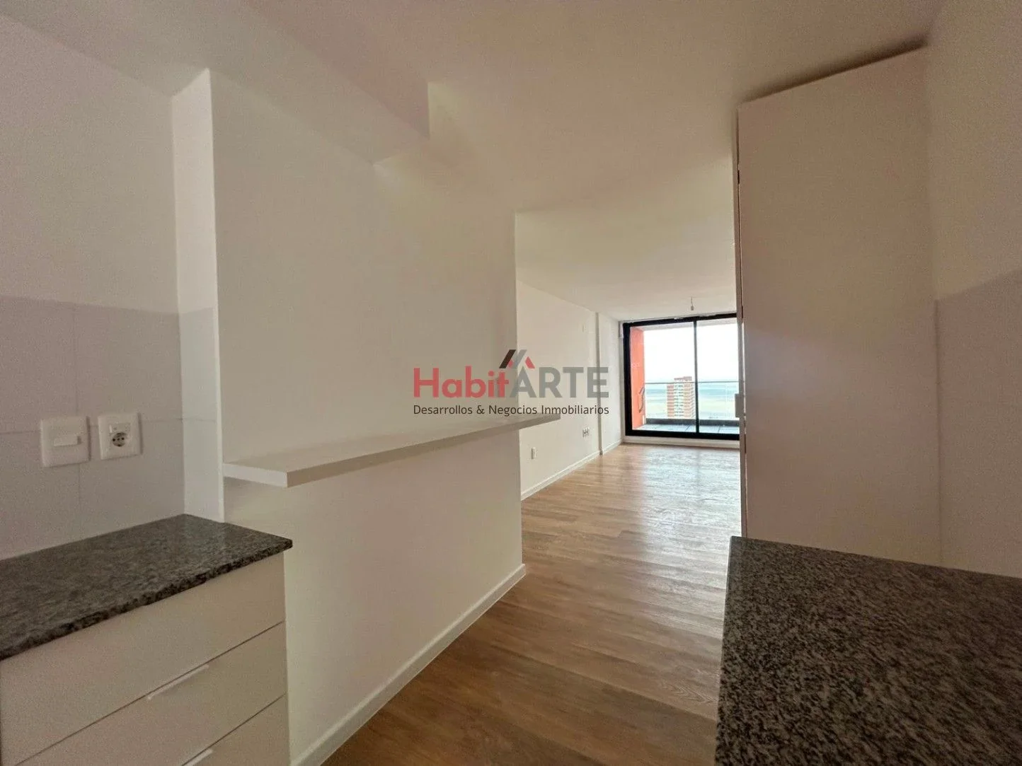 Apartamento en venta c/ cochera en Cordón - Imagen 2