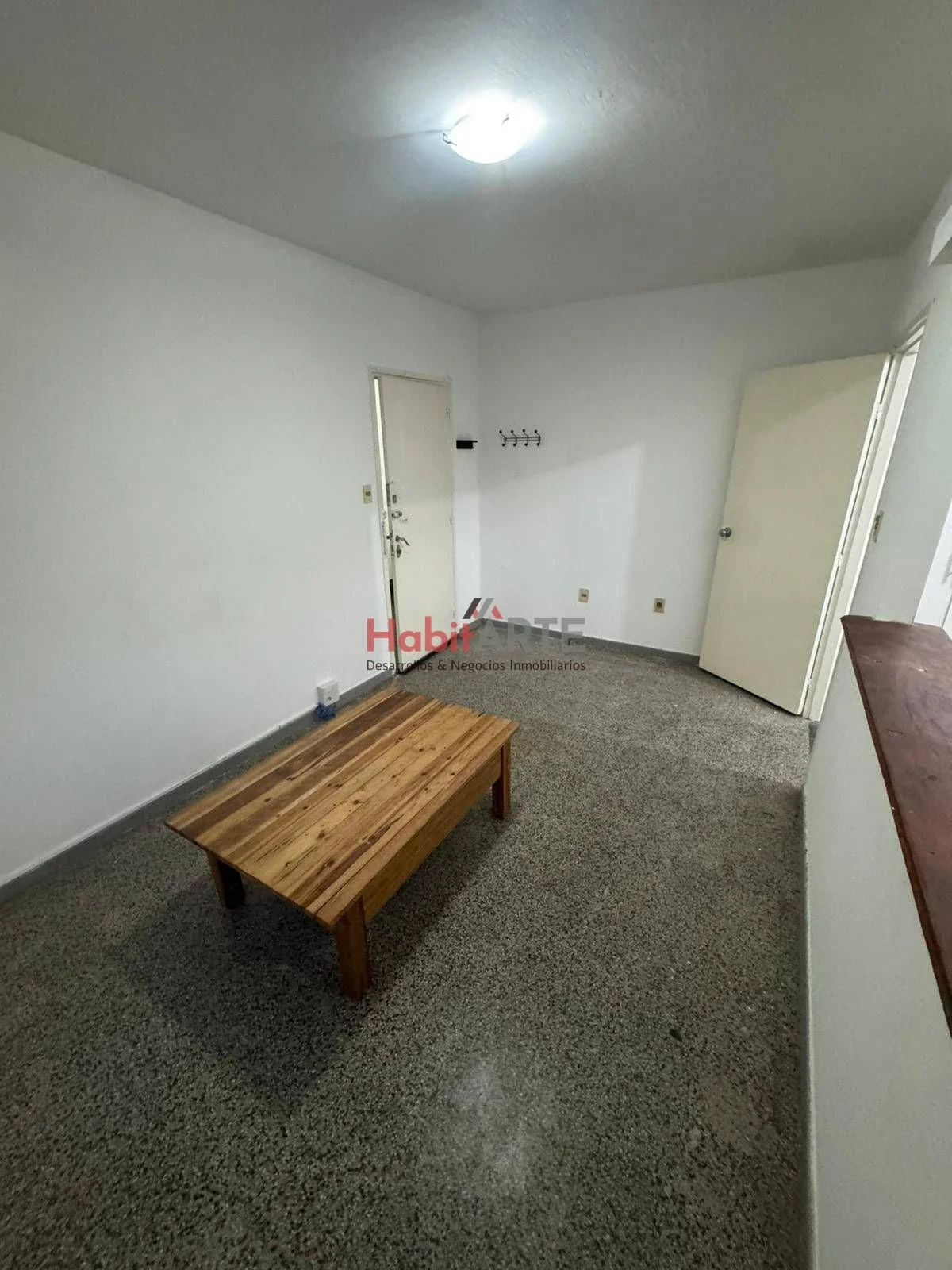 Apartamento en alquiler en Ciudad Vieja - Imagen 2