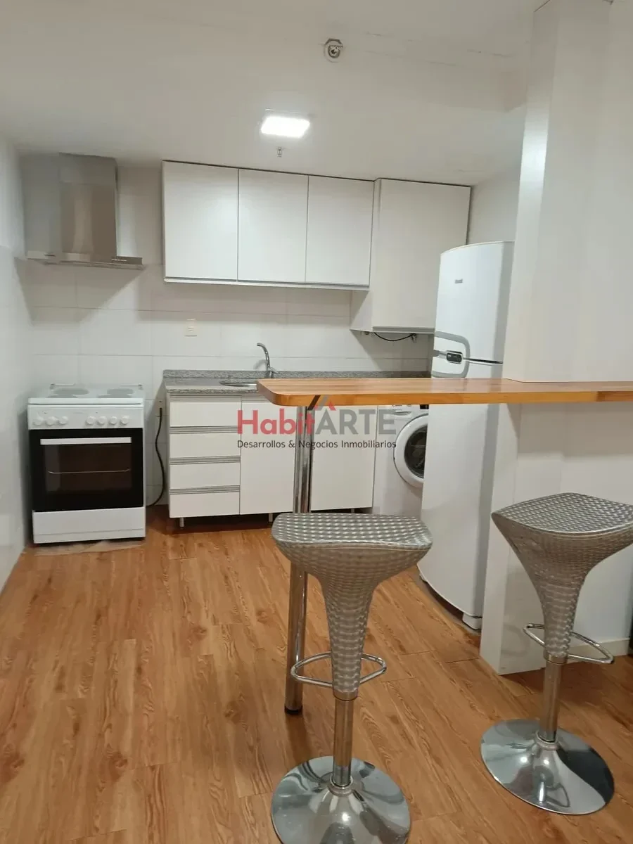 Apartamento en alquiler 1 dormitorio semi equipado en Torres nuevo centro - Imagen 1