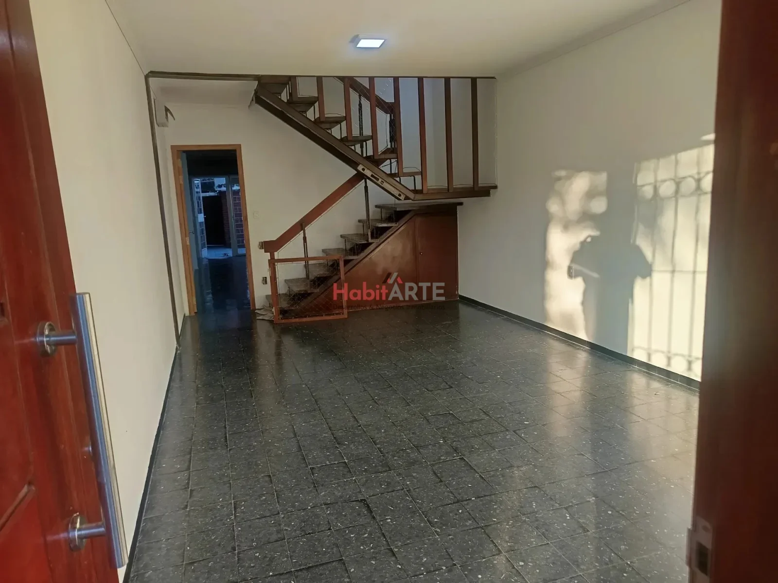 Dúplex en alquiler dos dormitorios c/ cochera en Brazo Oriental - Imagen 4