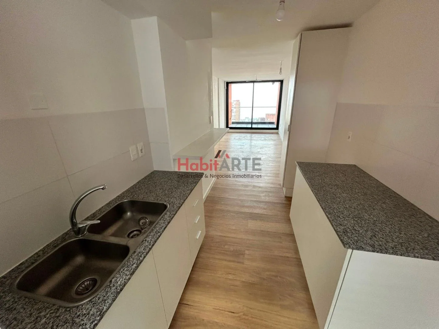 Apartamento en venta c/ cochera en Cordón - Imagen 1