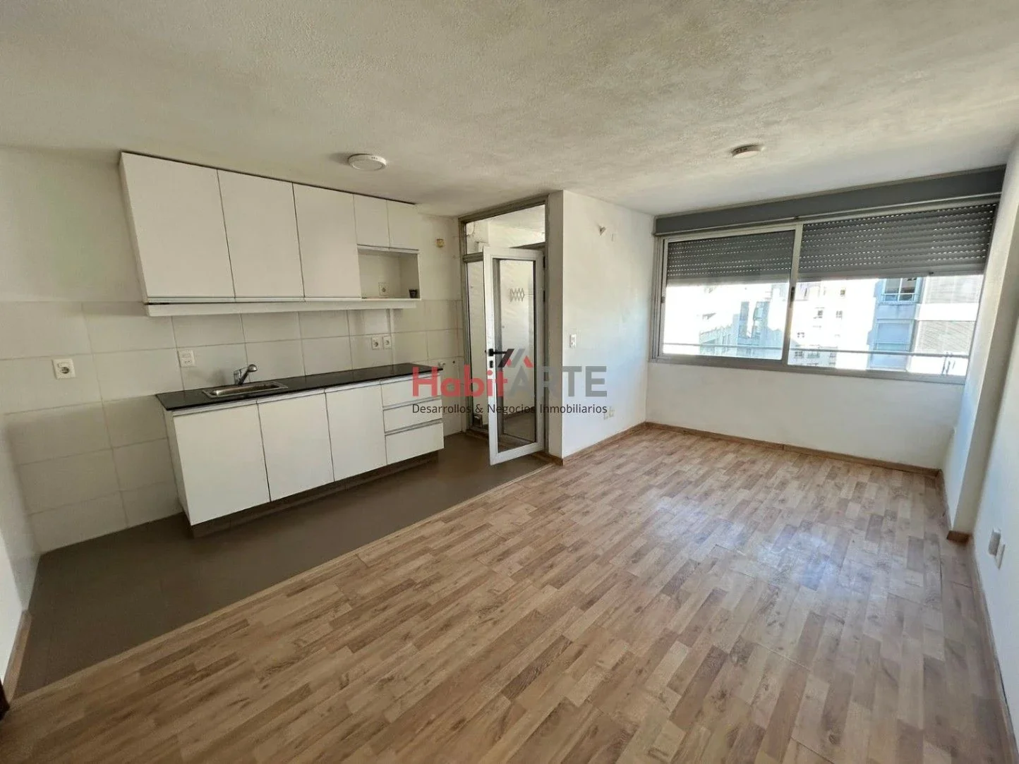 Apartamento en alquiler en La Comercial - Imagen 1