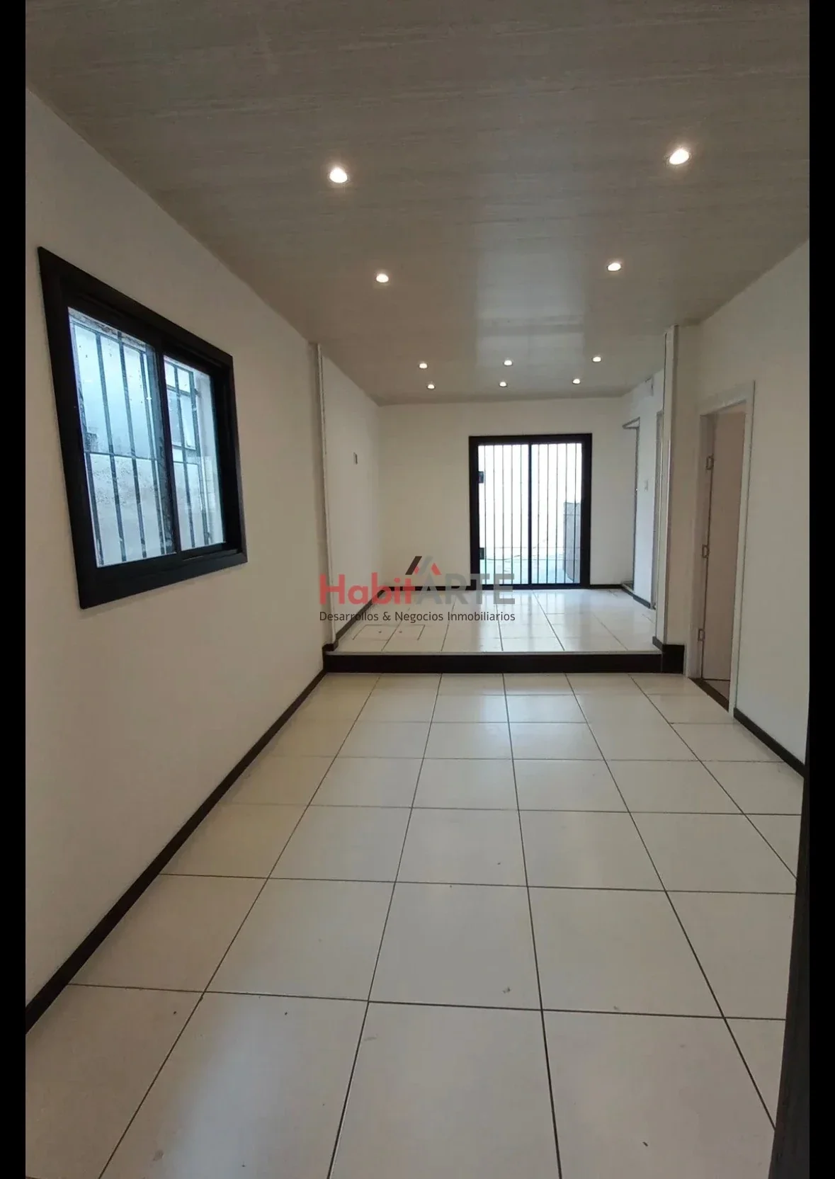 Casa en alquiler de dos dormitorios c/ cochera en Belvedere - Imagen 5