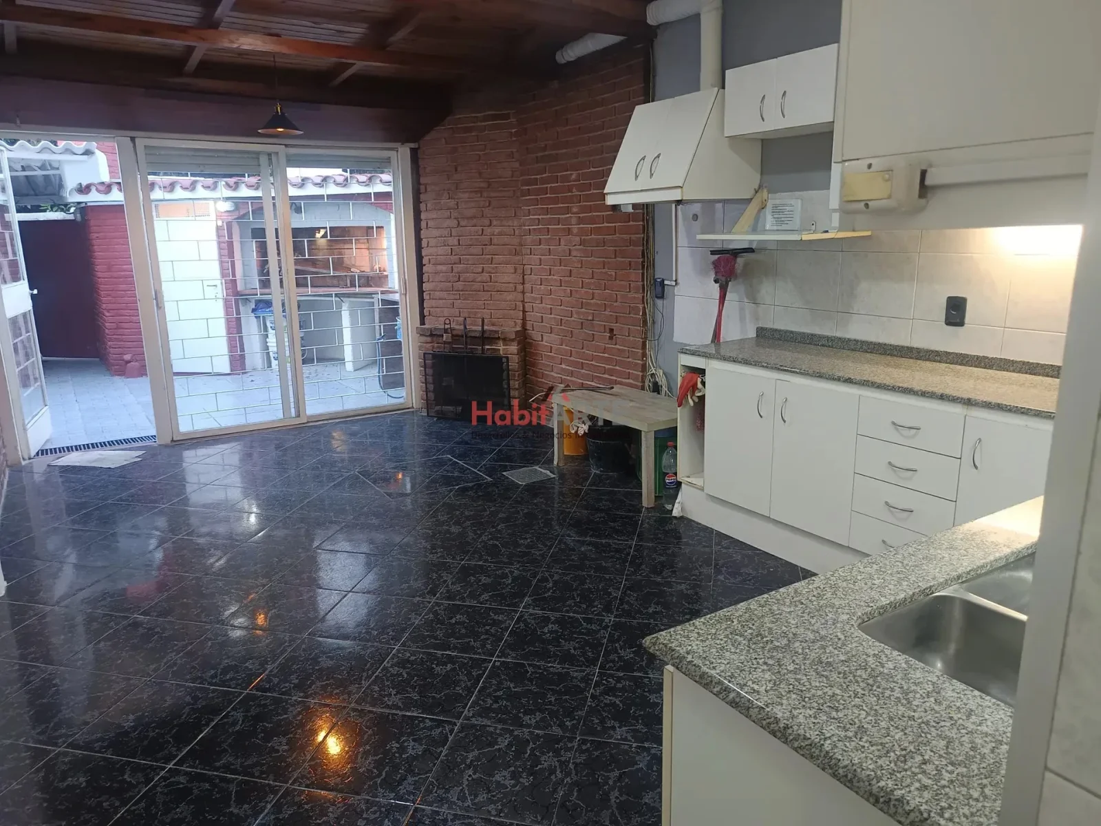 Dúplex en alquiler dos dormitorios c/ cochera en Brazo Oriental - Imagen 1