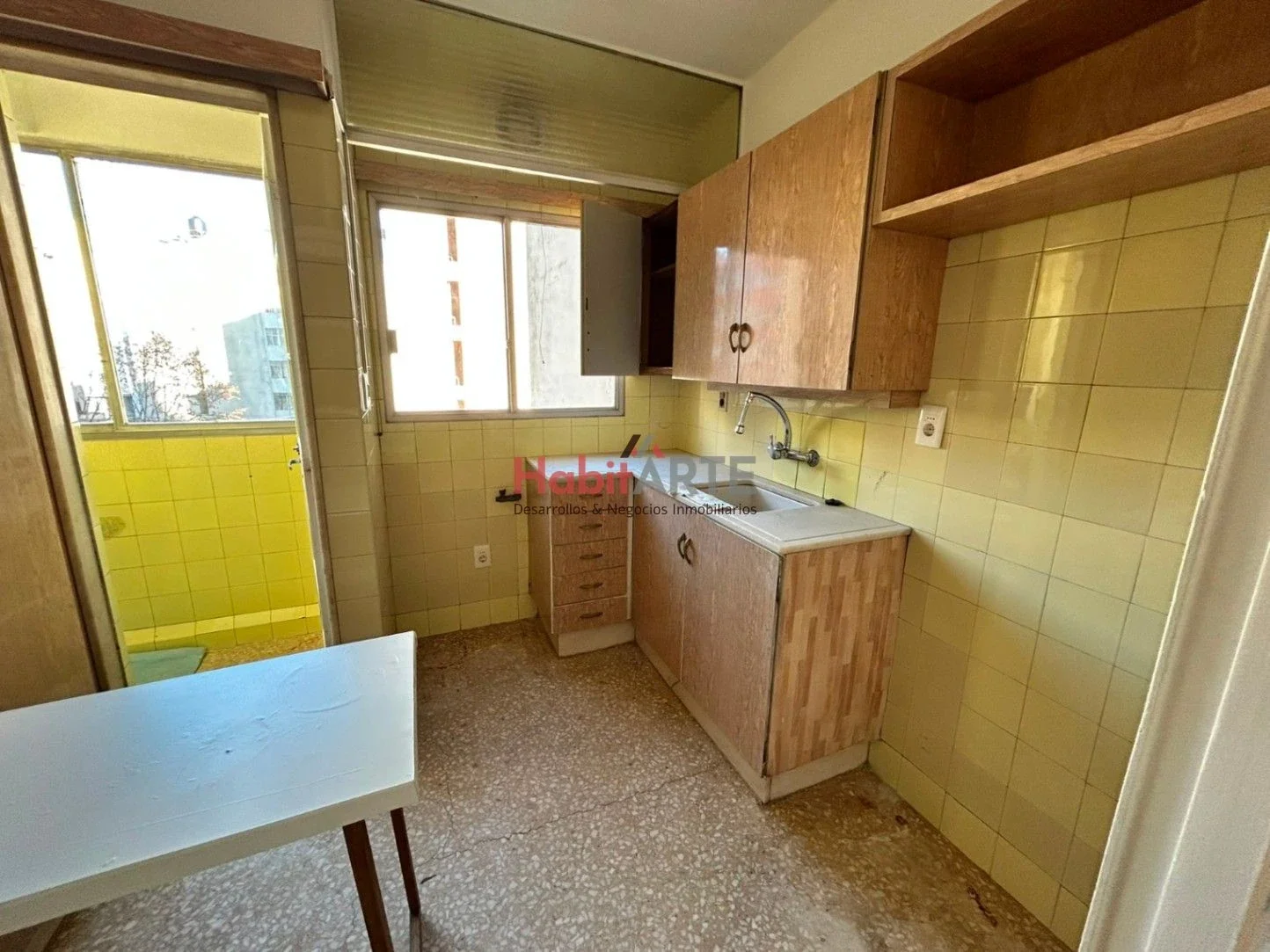 Apartamento en alquiler en Tres Cruces - Imagen 1