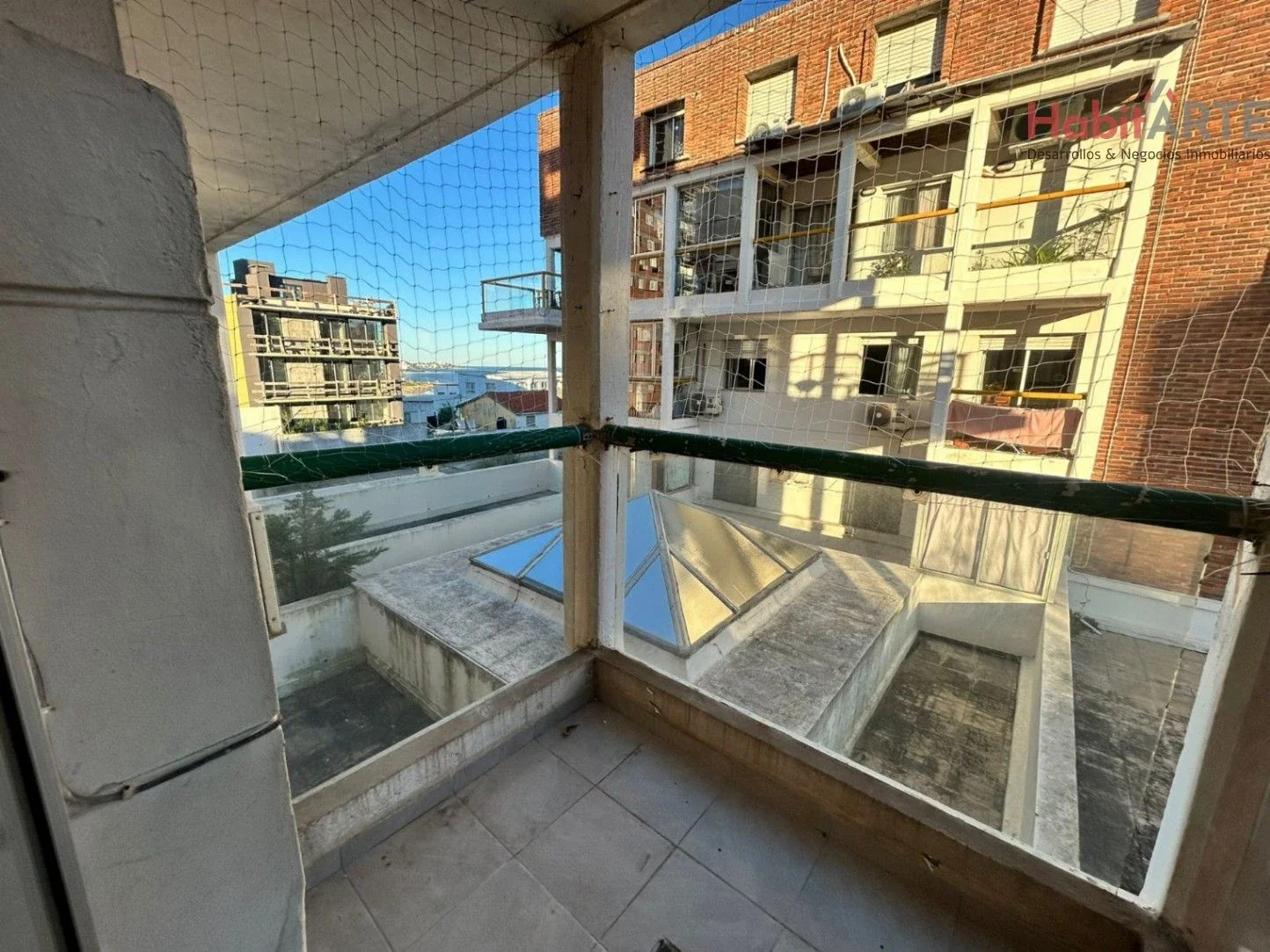 Apartamento en alquiler c/ cochera en Buceo - Imagen 1