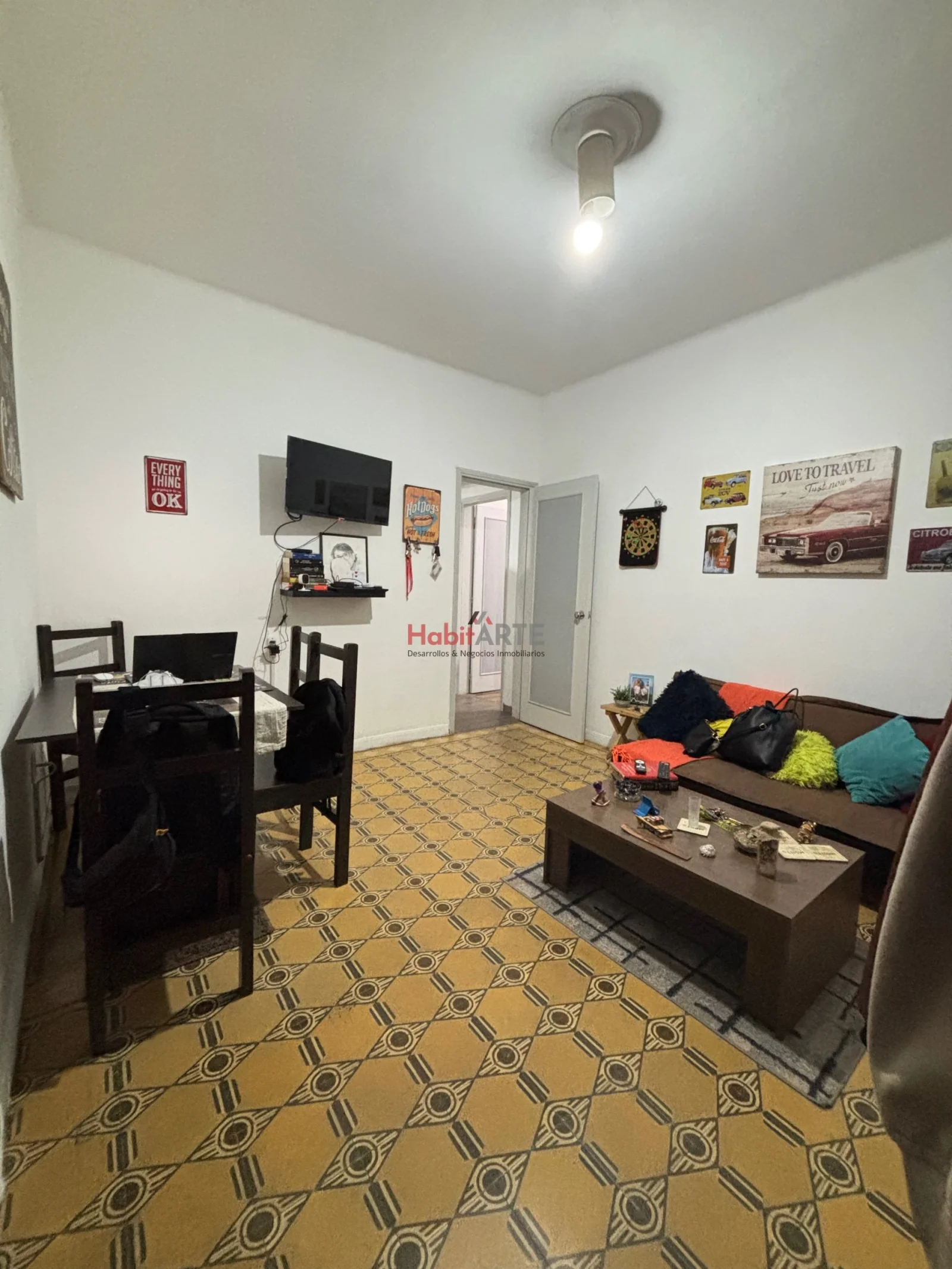 Apartamento en alquiler en Tres Cruces - Imagen 1