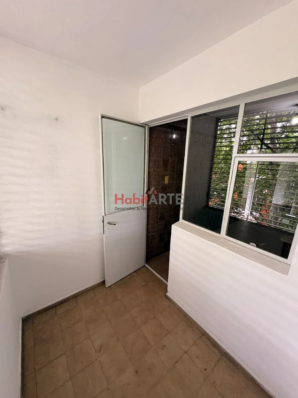 Apartamento en alquiler en Cordón 3 dorm. y  2 baños - Imagen 3