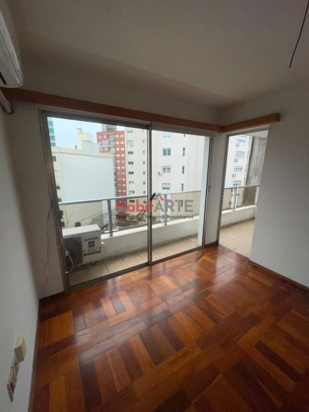 Apartamento en alquiler c/ cochera en Centro - Imagen 3