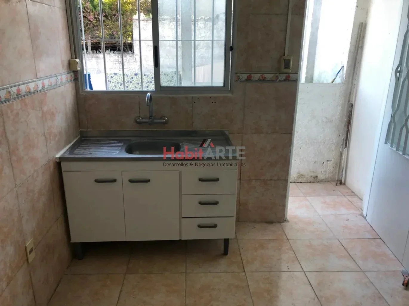 Casa en alquiler c/ cochera en Paso de las Duranas - Imagen 2