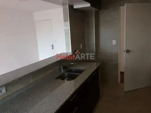 Apartamento en alquiler en Bella Vista - Imagen 1