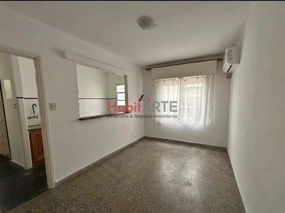 Apartamento en alquiler en Ciudad Vieja - Imagen 2