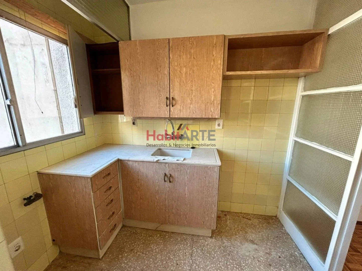 Apartamento en alquiler en Tres Cruces - Imagen 2