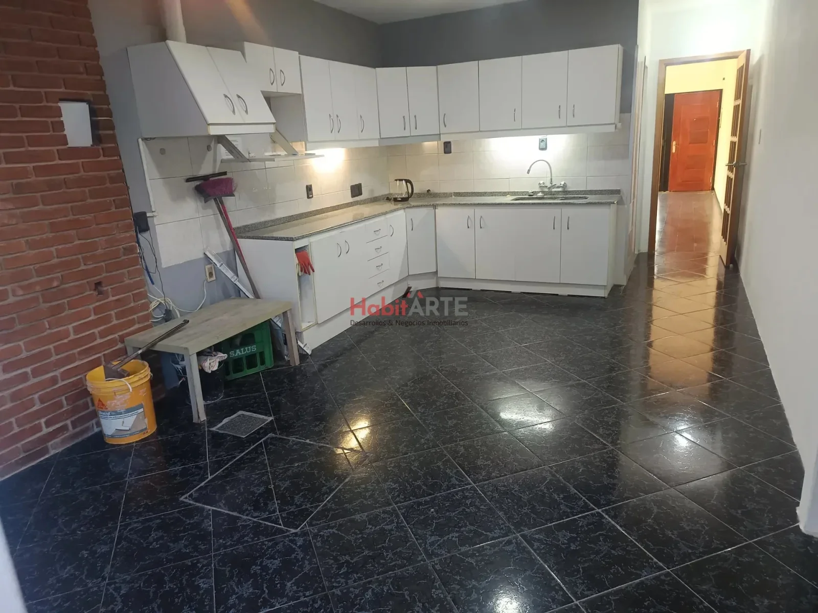 Dúplex en alquiler dos dormitorios c/ cochera en Brazo Oriental - Imagen 2