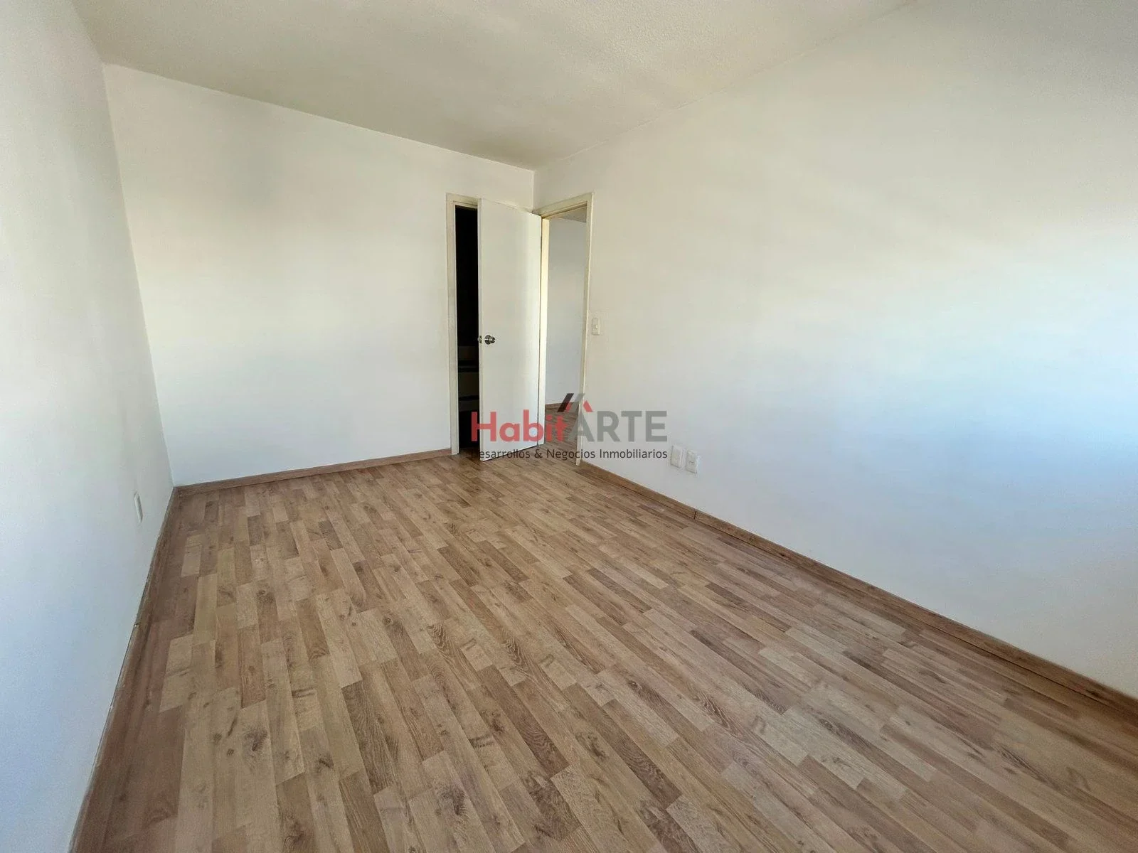 Apartamento en alquiler en La Comercial - Imagen 4
