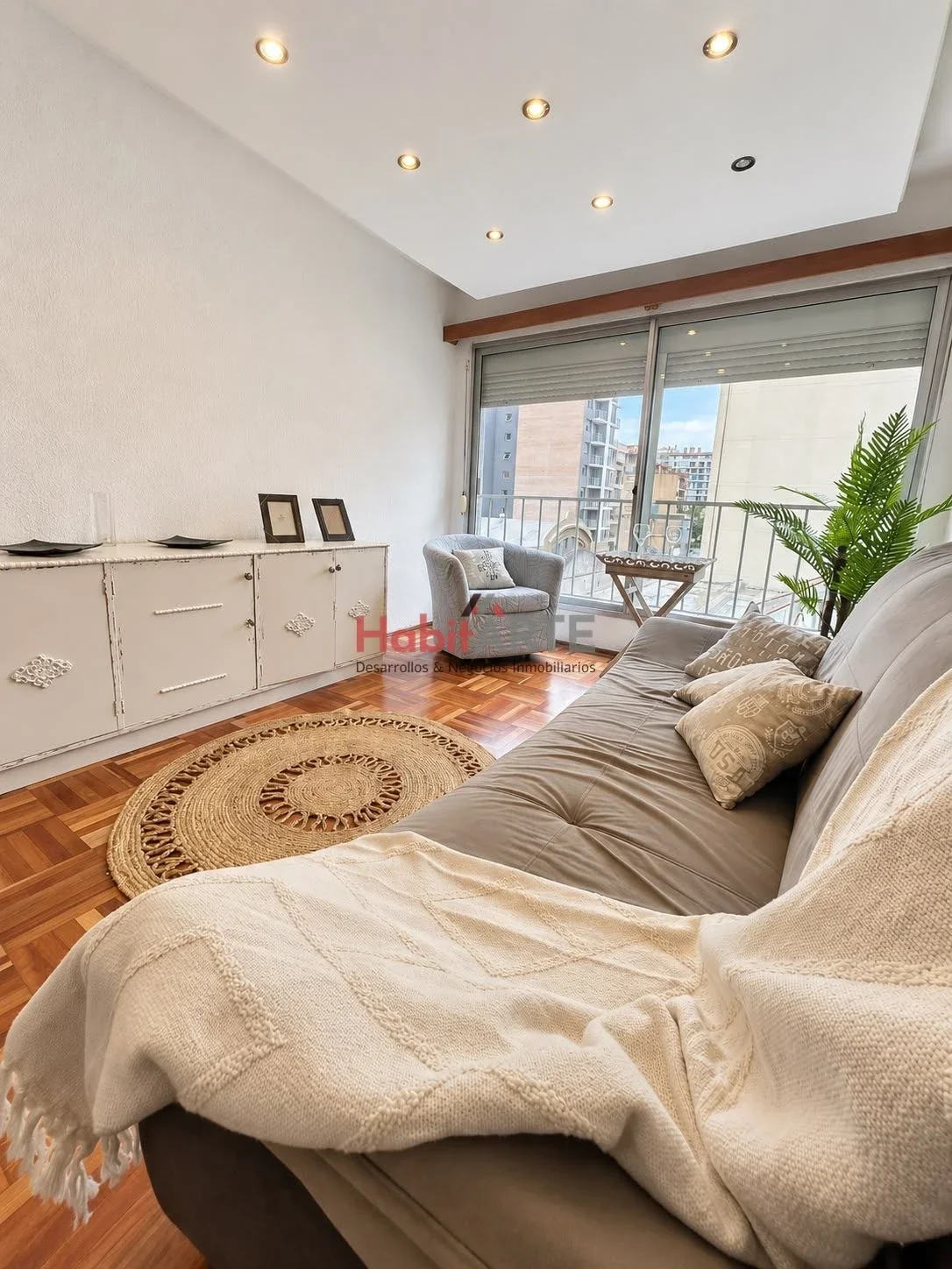 Apartamento en alquiler en Centro - Imagen 1