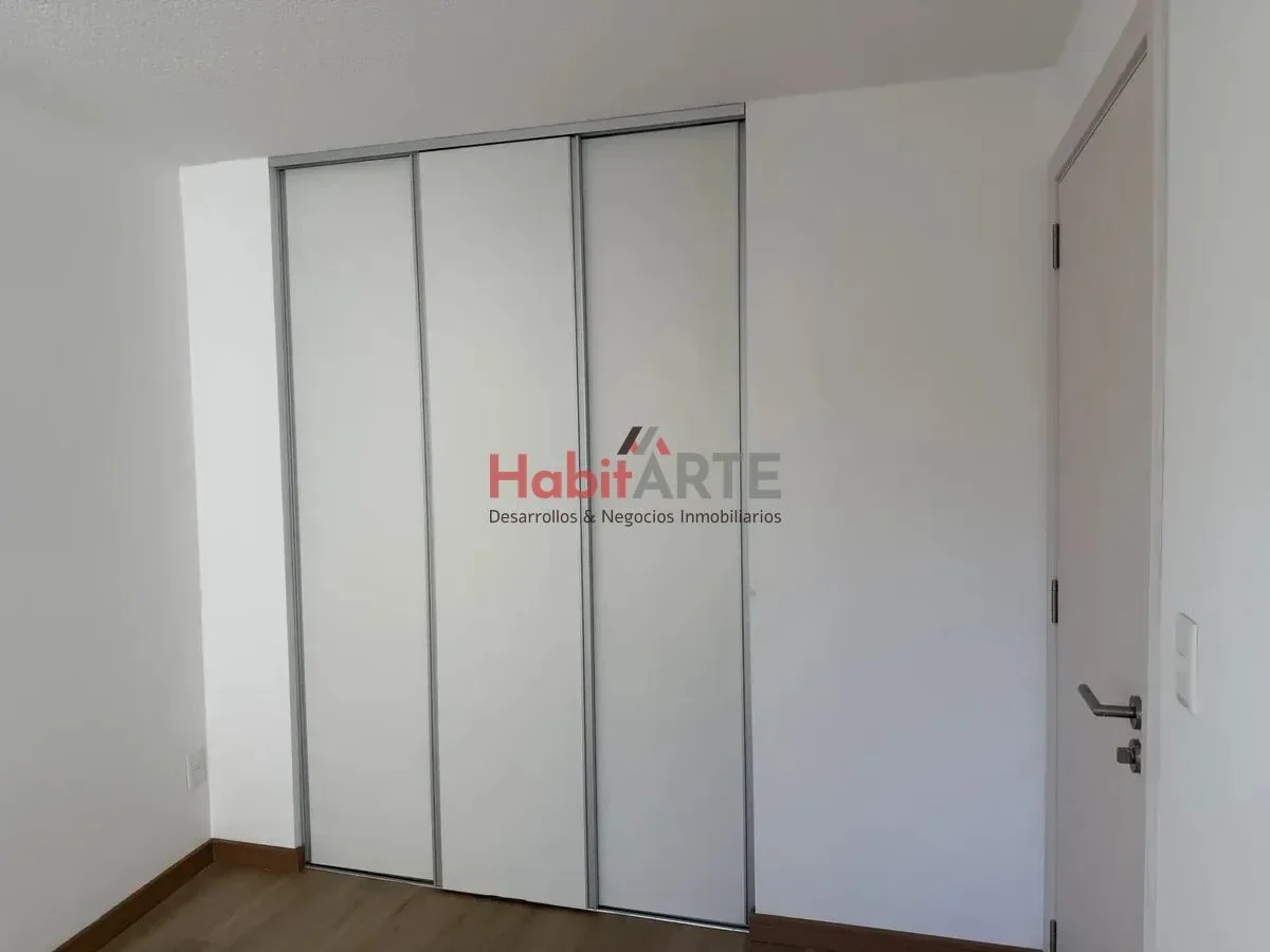 Apartamento en alquiler a estrenar en Tres cruces - Imagen 3