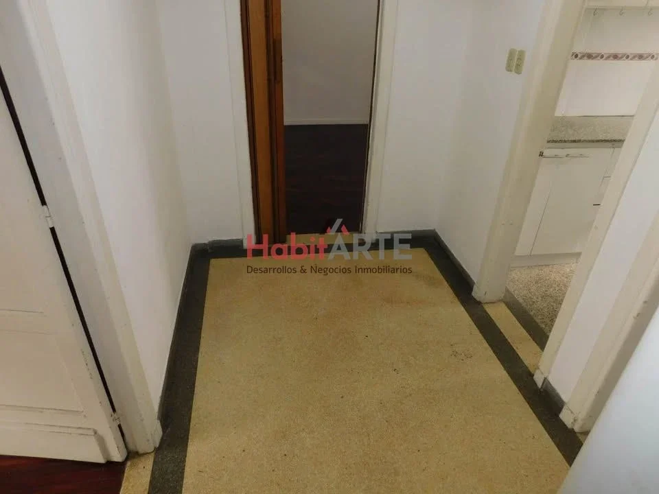 Apartamento en alquiler 2dormitorios, balcón. Ubicado en la calle Wilson Ferreira en el Centro de Montevideo. - Imagen 4
