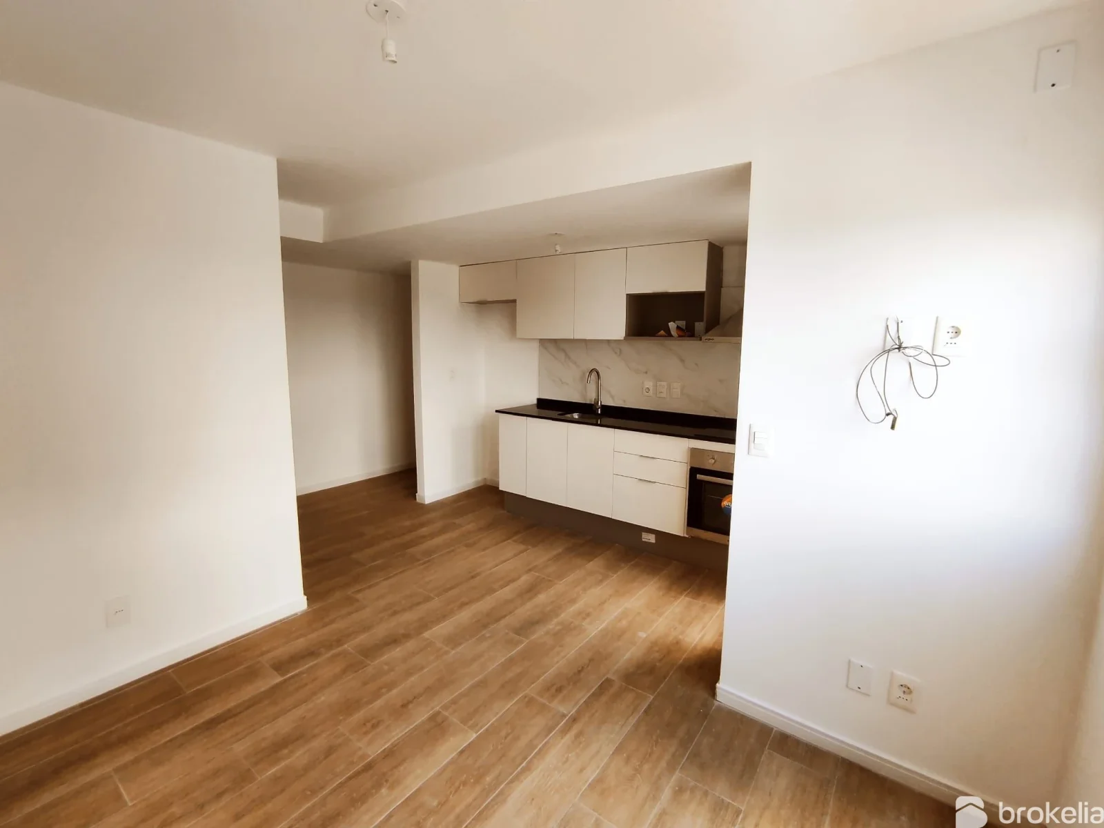 Apartamento en alquiler en Tres Cruces - Imagen 2